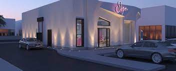 Sign Restaurant - Fine Dining Environment